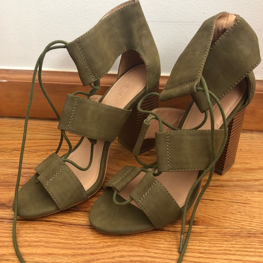 Never worn LOFT sandals